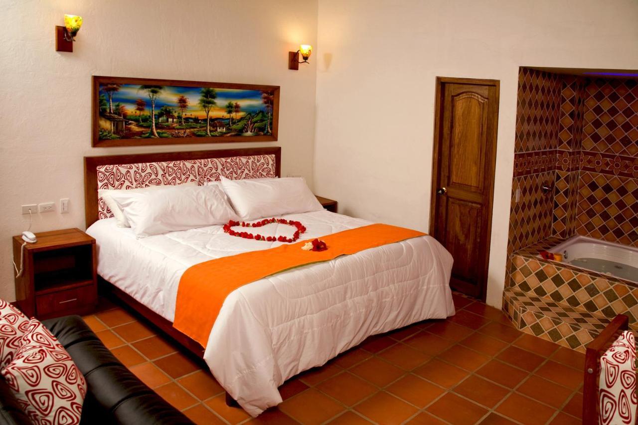 Hotel Villa Alegria Sachica Exterior photo