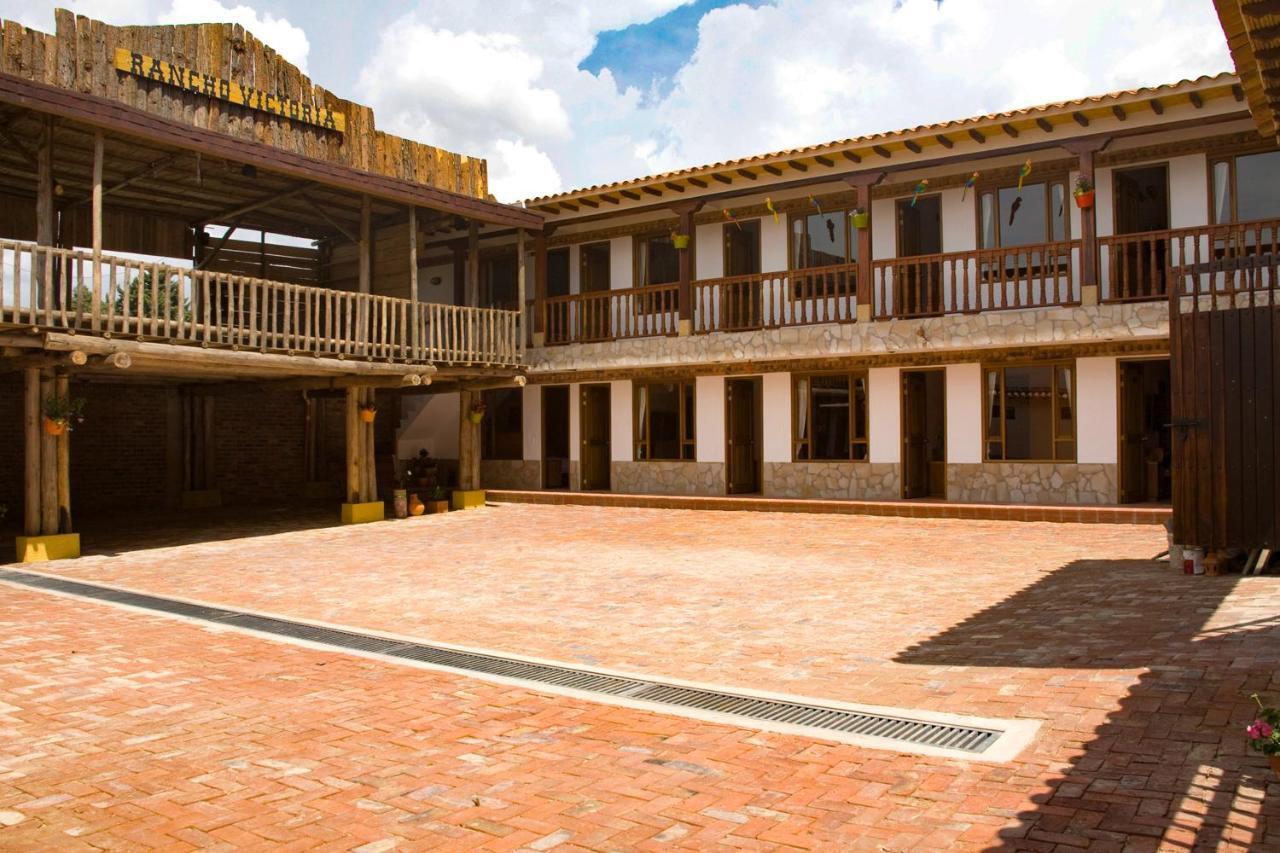 Hotel Villa Alegria Sachica Exterior photo